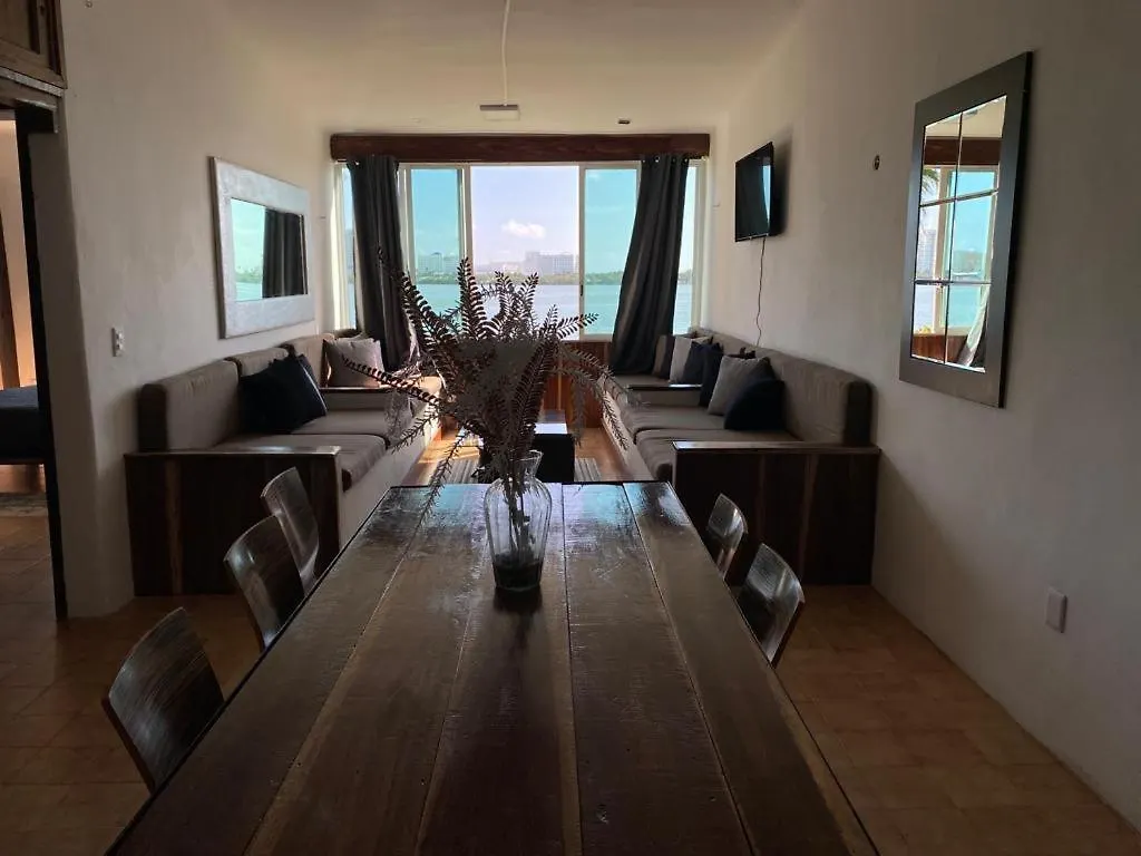 Hermoso Departamento En Zona Hotelera Frente A La Laguna Cancún
